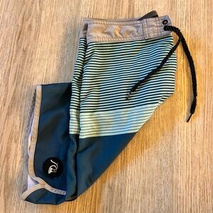 Quiksilver performance board shorts 29 used worn 4way stretch